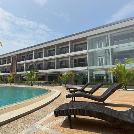 River Palm Hotel And Resort Powered By Cocotel Bugallon Eksteriør bilde