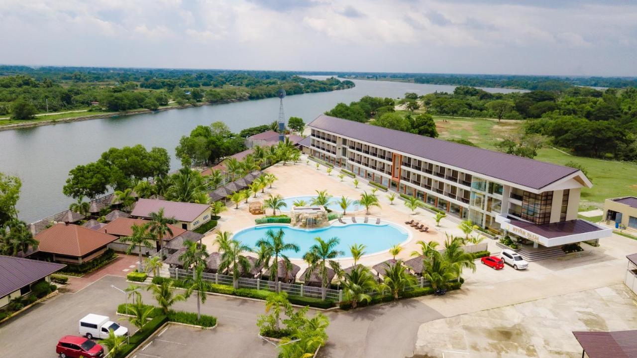 River Palm Hotel And Resort Powered By Cocotel Bugallon Eksteriør bilde