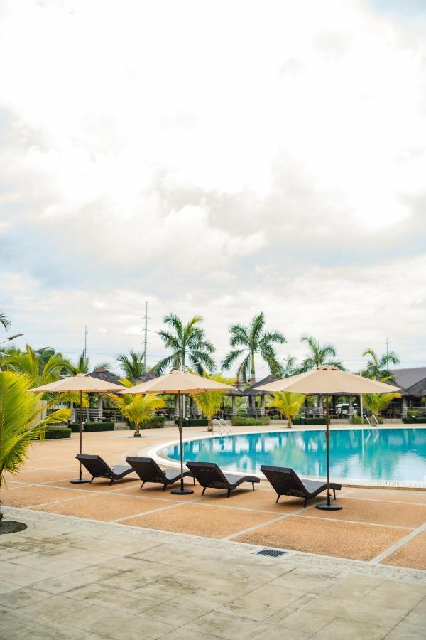 River Palm Hotel And Resort Powered By Cocotel Bugallon Eksteriør bilde